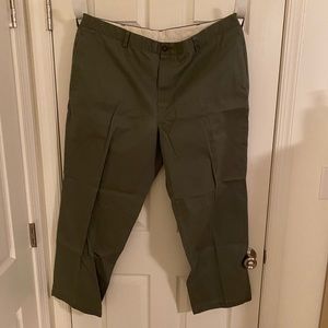 LL Bean Natural Fit Chino pants Olive 42/30